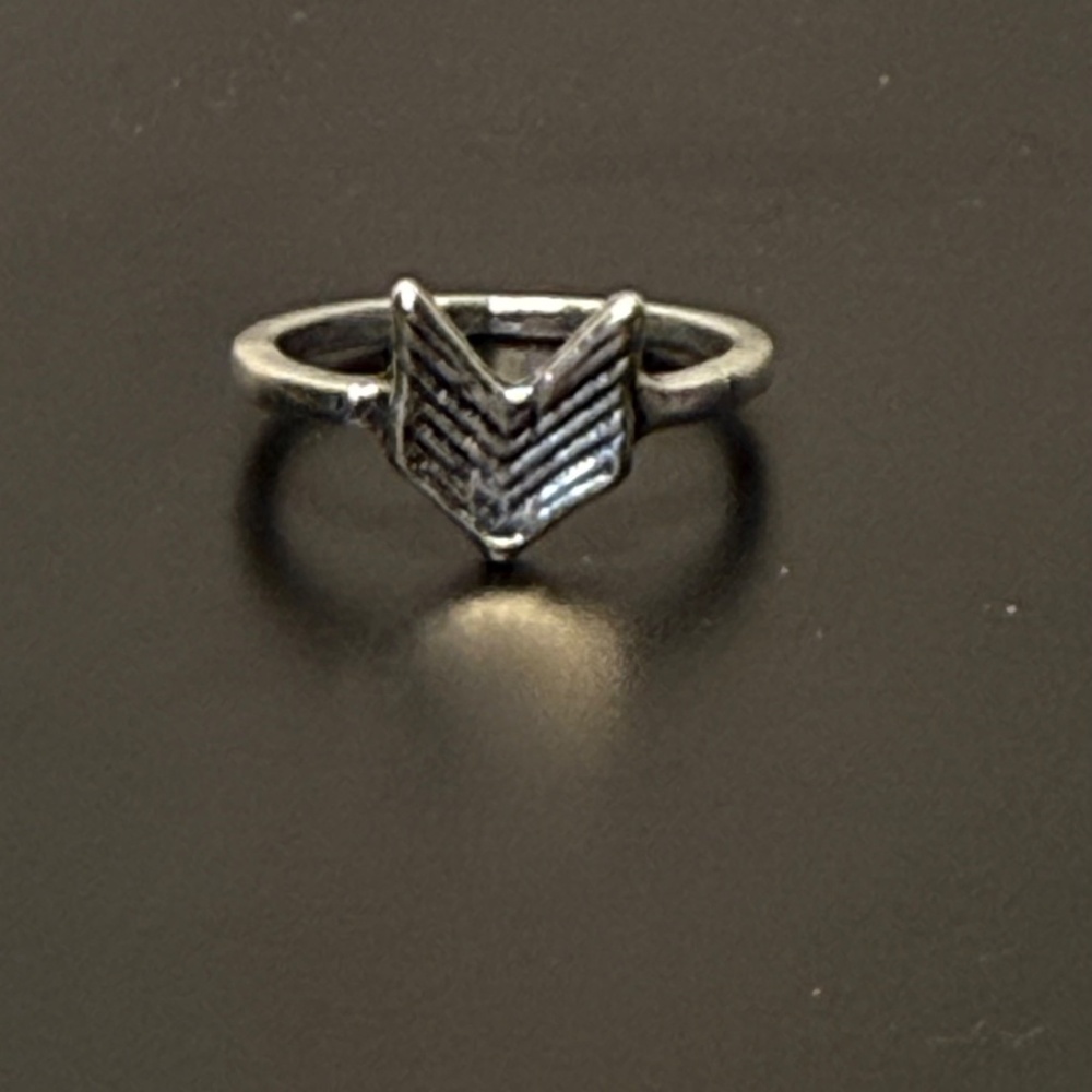 Silver Chevron V-Point Ring